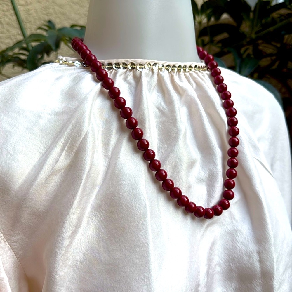 Vintage Burgundy Wooden Handmade Necklace - Picture 9 of 9
